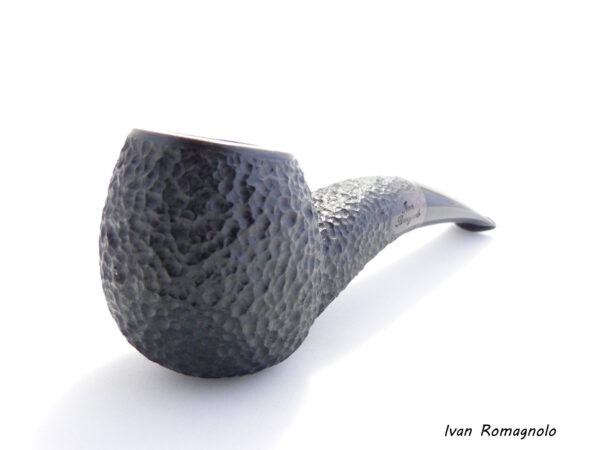 Pipa "Hawkbill" Disponibile n.0125  rusticata nera in legno di radica - immagine 4