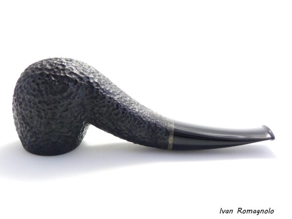 Pipa "Hawkbill" Disponibile n.0125  rusticata nera in legno di radica - immagine 8