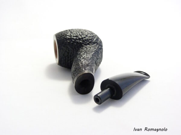 Pipa "Hawkbill" Disponibile n.0125  rusticata nera in legno di radica - immagine 12